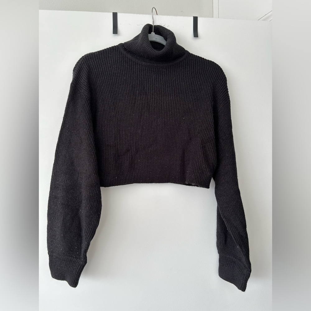 Black Cropped Turtleneck